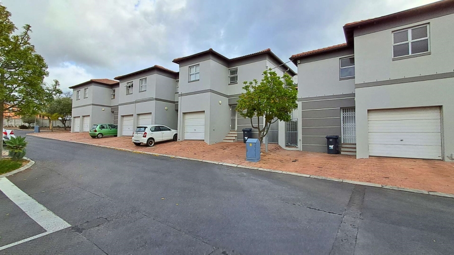 To Let 3 Bedroom Property for Rent in Brackenfell South Western Cape